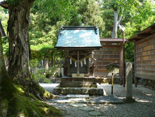 ���ɐ��Đ_��