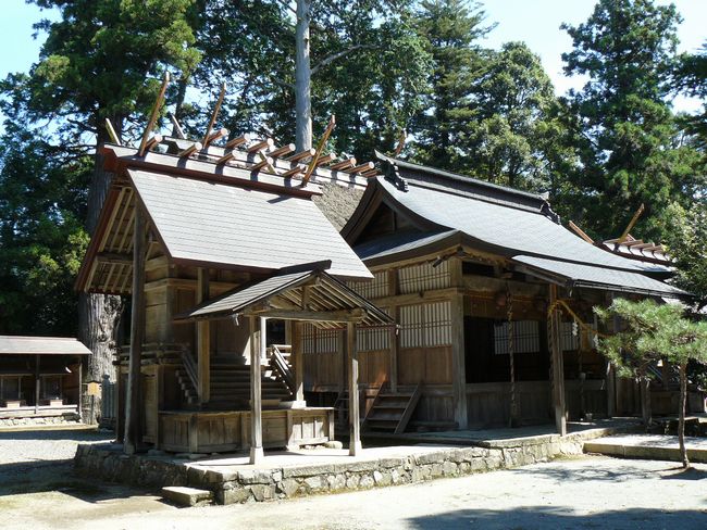 �L���_�Ёi���ɐ��_�{�O�{�j