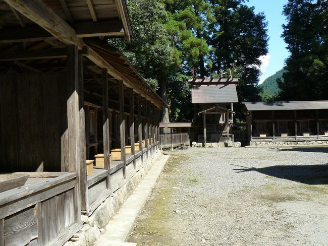 �L���_�Ёi���ɐ��_�{�O�{�j