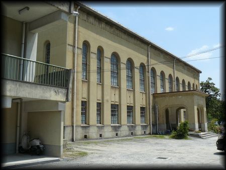 ��R���w�Z�Z��